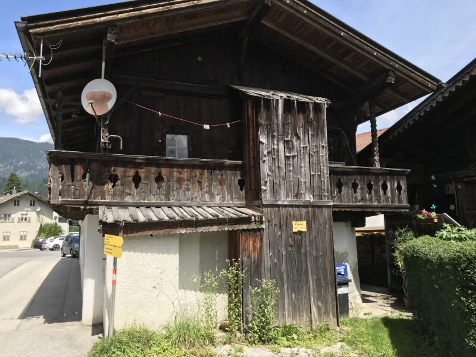 Sanierungsbedürftiges Wohnhaus in bester Wohnlage von Kolsass