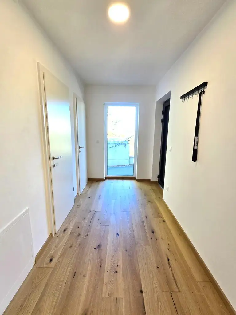 ERSTBEZUG - Doppelhaushälfte - 130 m² - 4 Zi - Nähe Klosterneuburg