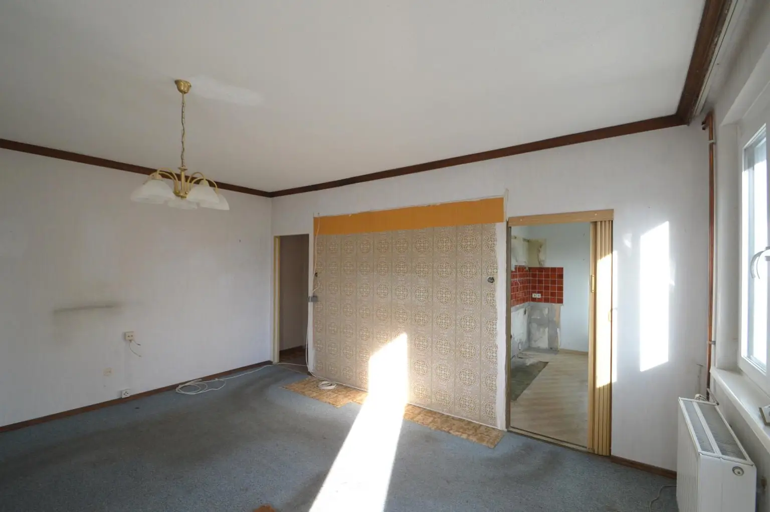 Wohnzimmer mit Sonneneinfall