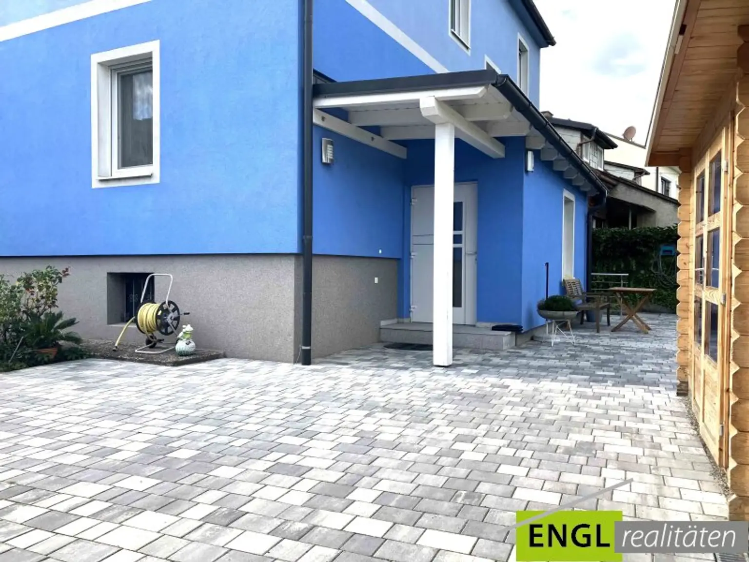 Vorplatz-PKW Abstellplatz