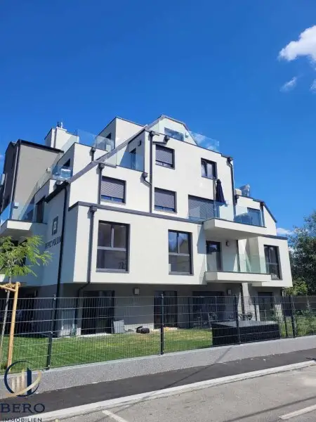 4 Zimmer-Penthouse mit 5 großen Terrassen in familienfreundlicher & naturnaher Umgebung