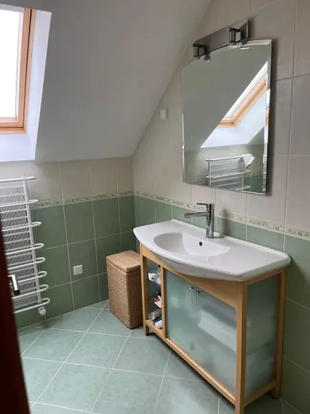 +++ Charmantes Einfamilienhaus in Fertőrákos – mit traumhaftem Garten, Seeblick und Yachthafen-Nähe +++