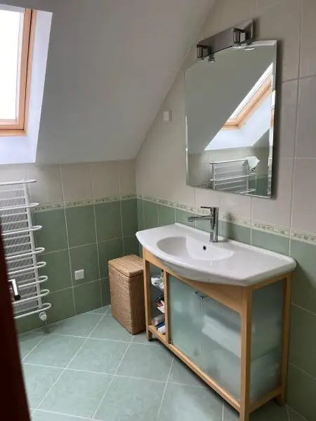 +++ Charmantes Einfamilienhaus in Fertőrákos – mit traumhaftem Garten, Seeblick und Yachthafen-Nähe +++