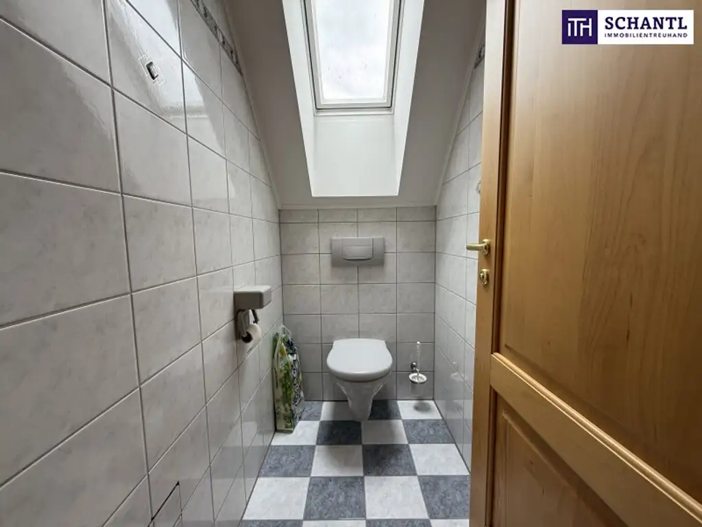 SONNENLAGE - Neuwertiges ca. 160m2 großes Traumhaus mit idyllischem Garten + Terrasse, 2 Garagen & Top-Ausstattung in Ruhelage