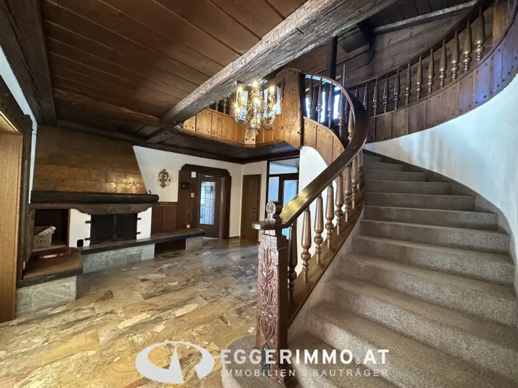 Spacious Detached House with Garconniere in Country House Style with Large Garden for Rent