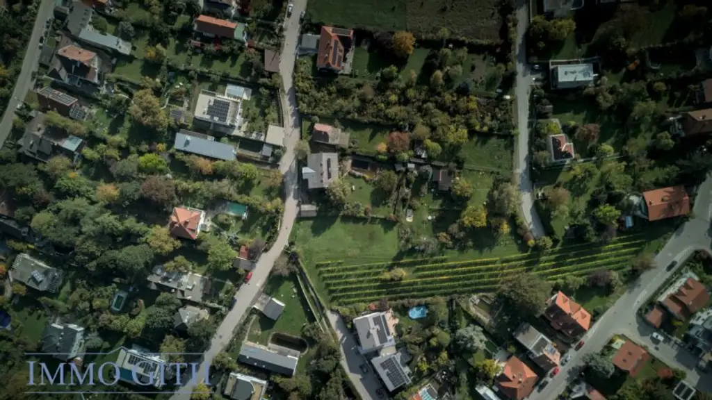 SONNE, WEIN & WEITBLICK – 735 m² BAUGRUNDSTÜCK DIREKT AM WEINGARTEN IN KLOSTERNEUBURG ZU KAUFEN!