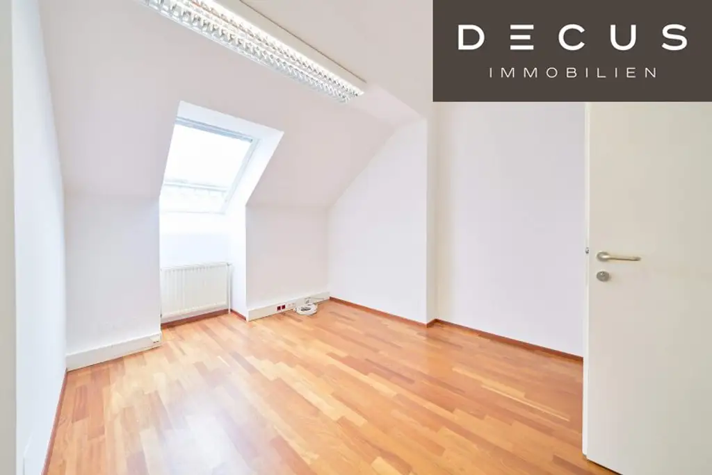 + + + NUSSDORFER PLATZ + + + hochwertiges 5-Raum-Büro + + + gekühlt + + +