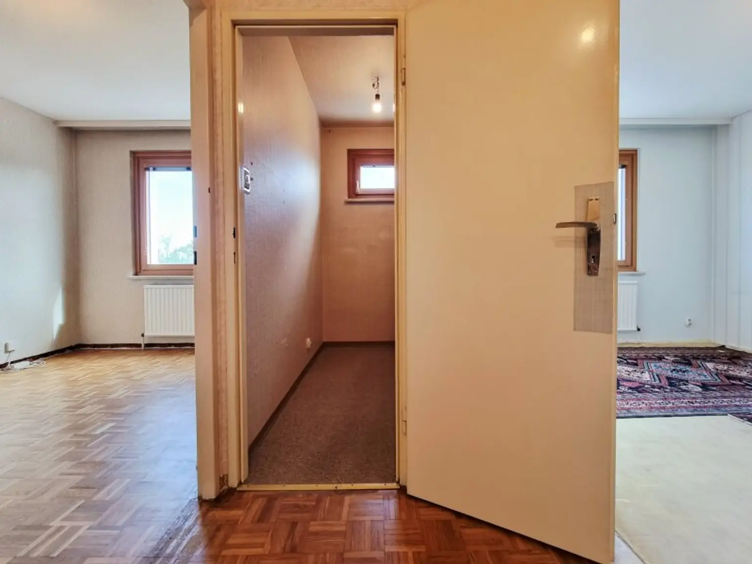 116 m², 4-Zimmerwohnung mit Loggia in Bestlage