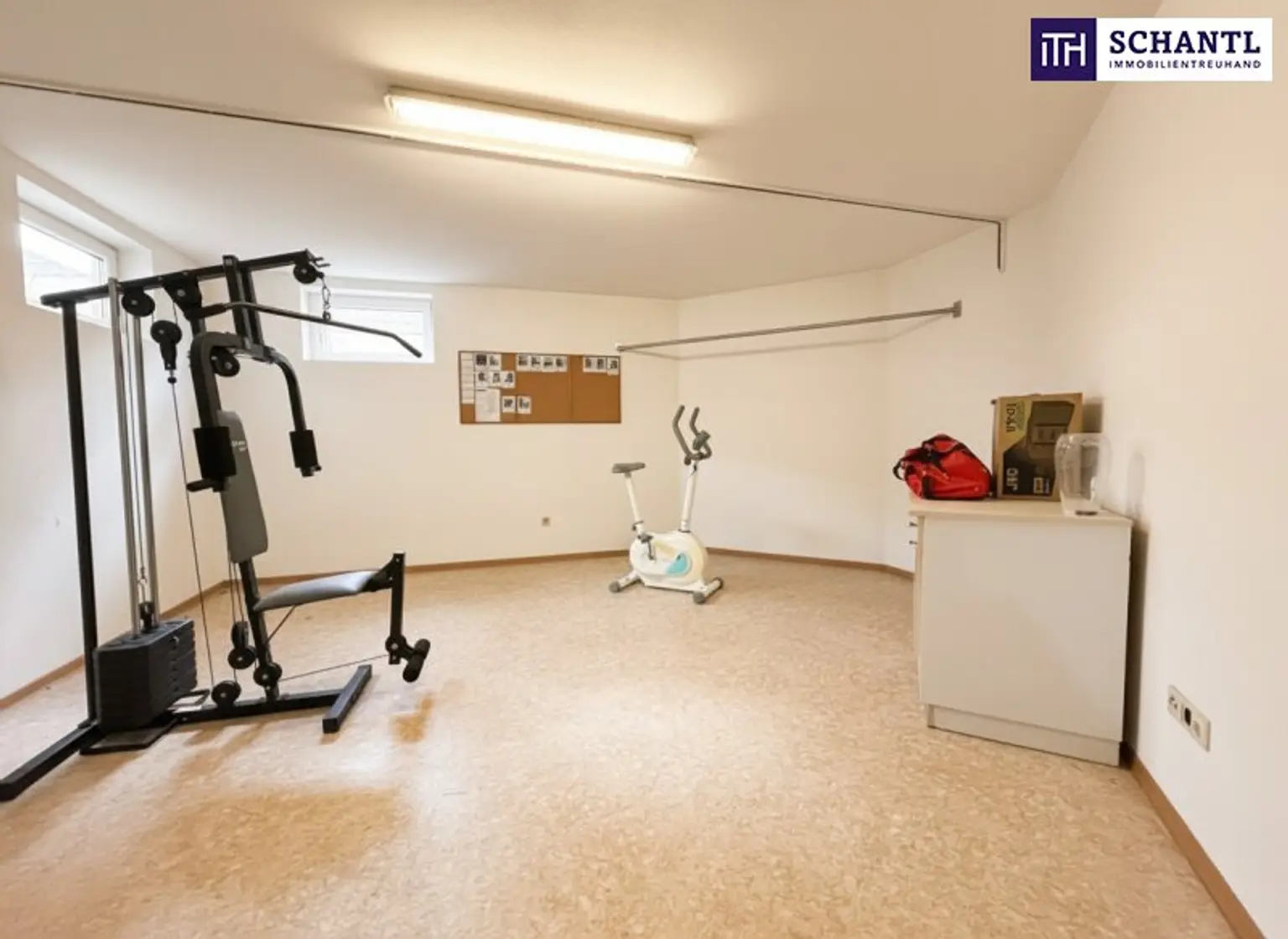 SONNENLAGE - Neuwertiges ca. 160m2 großes Traumhaus mit idyllischem Garten + Terrasse, 2 Garagen & Top-Ausstattung in Ruhelage