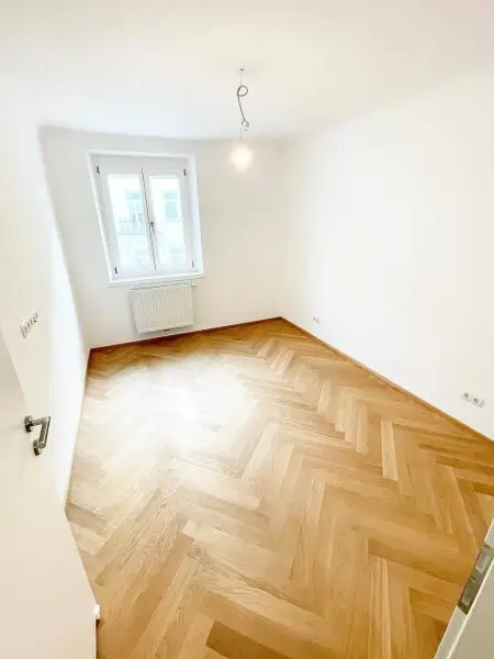 Exquisite, neu sanierte Wohnung in bester Lage – Ihr Traumzuhause wartet!