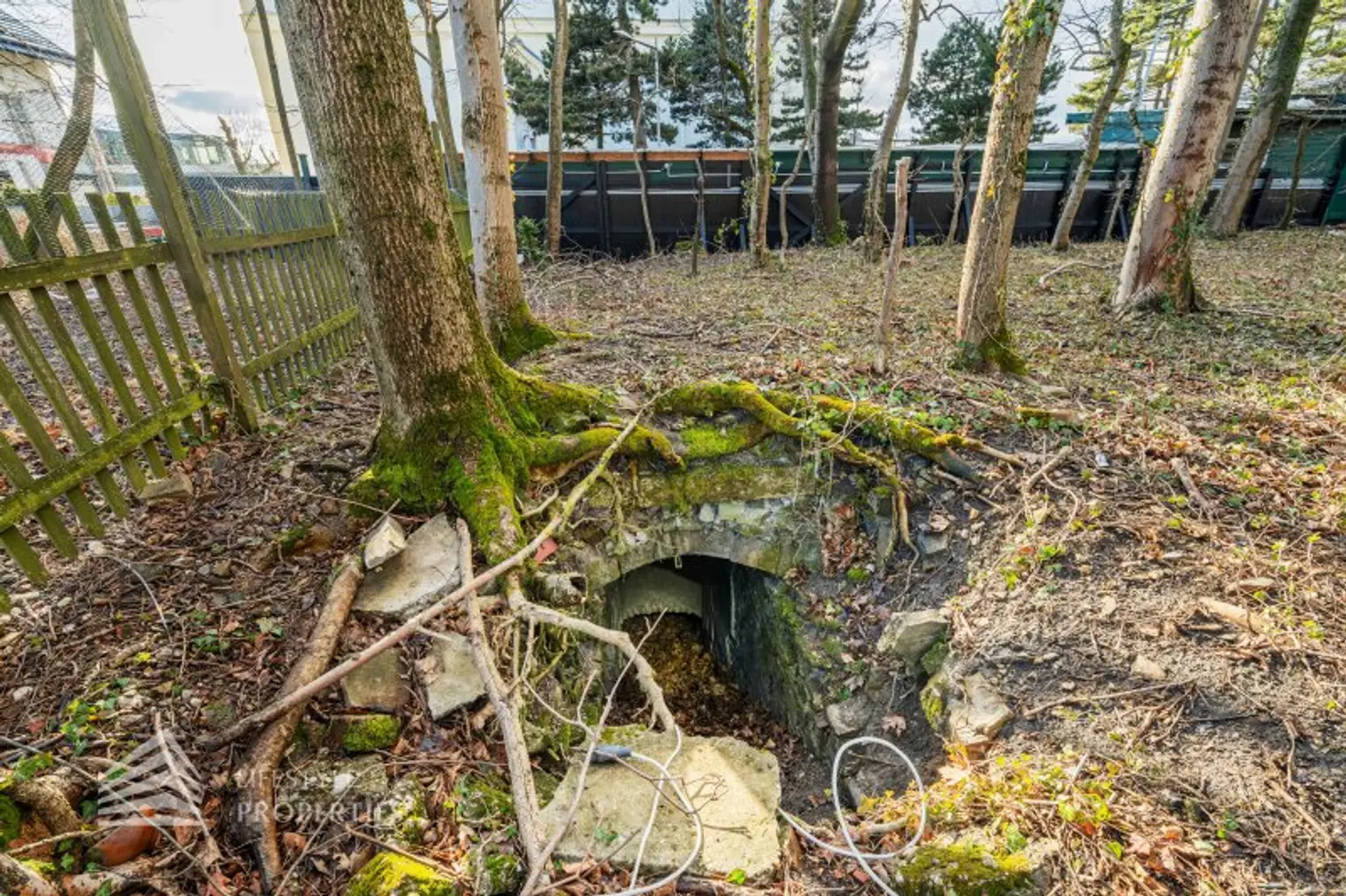 Exklusives Baugrundstück in einzigartiger Lage mit Einreichplanung!