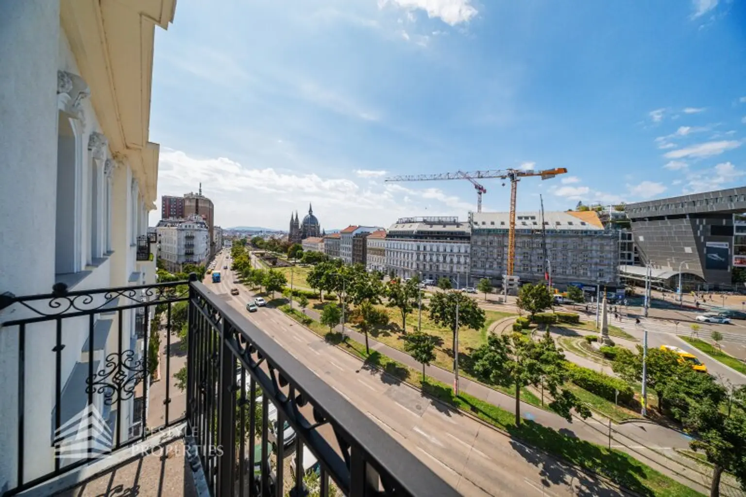 Helle 5-Zimmer Wohnung mit Balkon, Nähe Westbahnhof