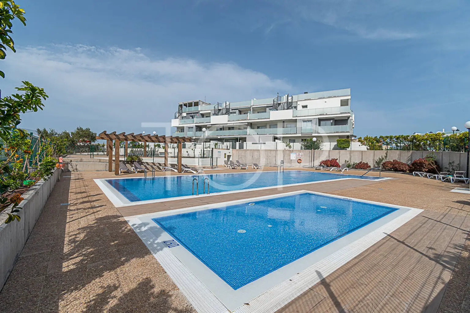 Appartement-La-Tejita-Gemeinschaftsschwimmbad-Teneriffa-4