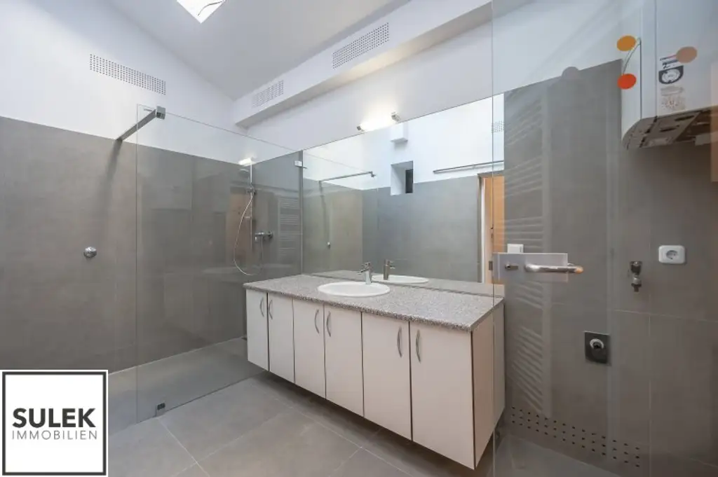 ** ab sofort: ein rd. 260 m² großes Geschäftslokal mit perfektem Grundriss**  Nähe Lerchenfelder Gürtel / Brunnengasse**