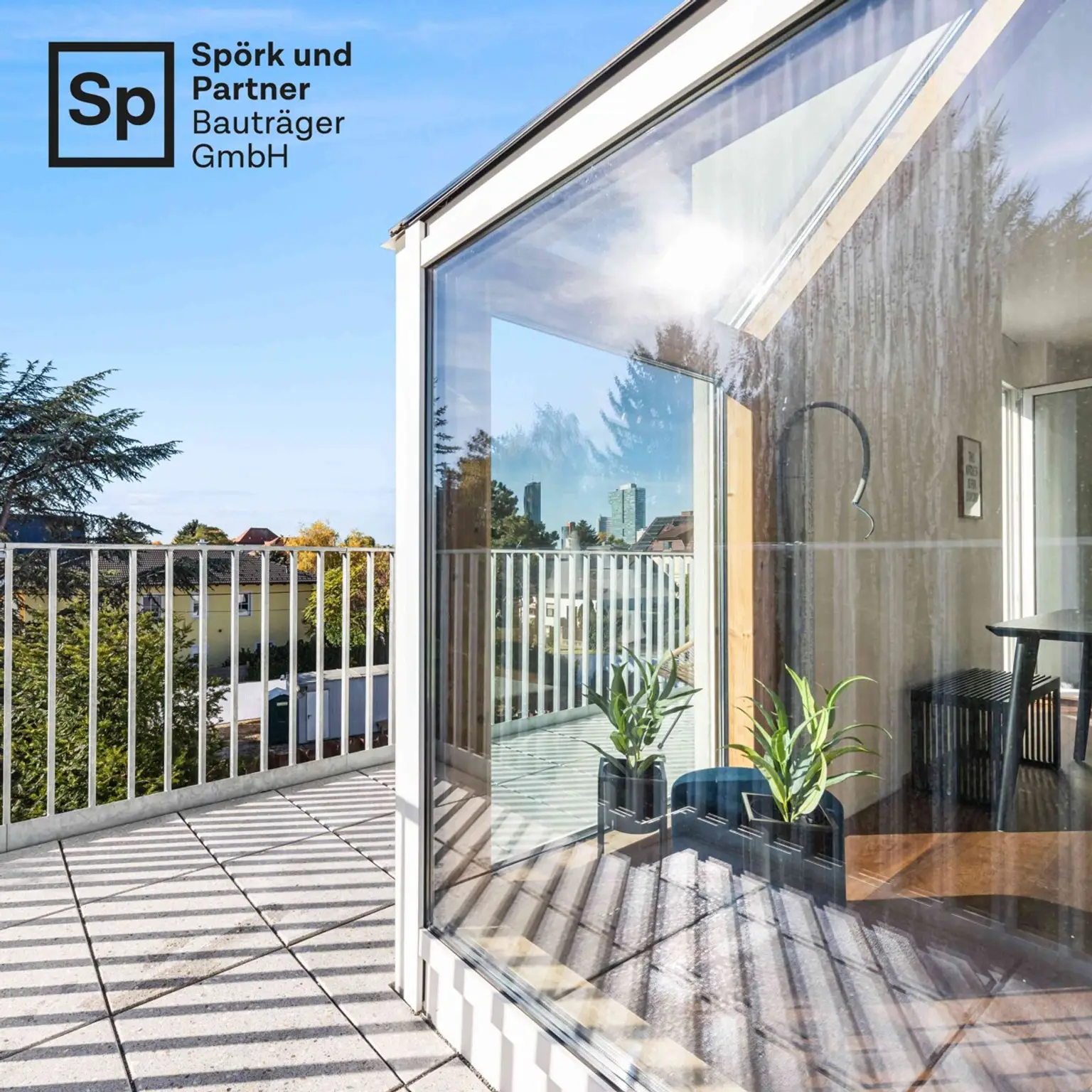 BESTLAGE ALTE DONAU
DACHGESCHOSSWOHNUNG
5 MINUTEN ZUR ALTEN DONAU