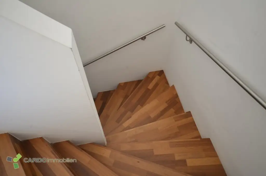 Maissonette, Attraktive Gewerbefläche zu vermieten – ca. 260 m², Nähe UNO City & U-Bahn
