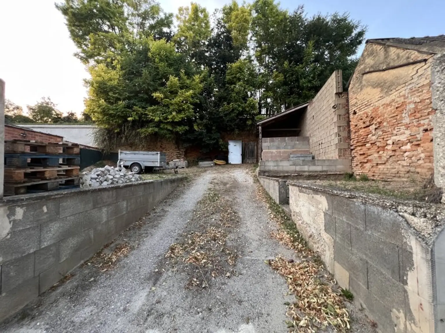 NOTVERKAUF !! Klein-Harras, renoviertes Multifunktionshaus, 30 Minuten von Wien Donaustadt