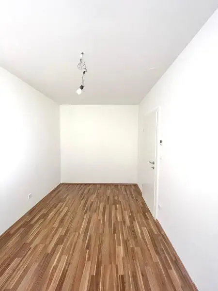 Charmante 2-Zimmer-Wohnung mit Terrasse und Garten, sowie zwei Aussenstellplätze