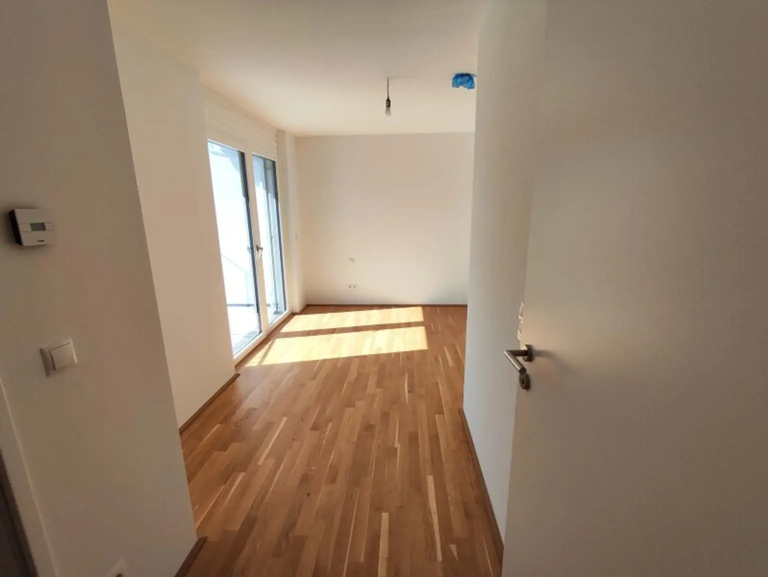 TOP NEUBAU 3-Zimmer-ERSTBEZUG mit Terrasse im 4. OG in 1210 Wien! Top 1/27
