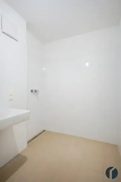 Badezimmer mit Walk-in Dusche