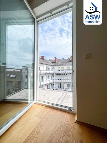 Perfekt aufgeteilte 2-Zimmerwohnung mit schöner Küche, Balkon und Loggia
