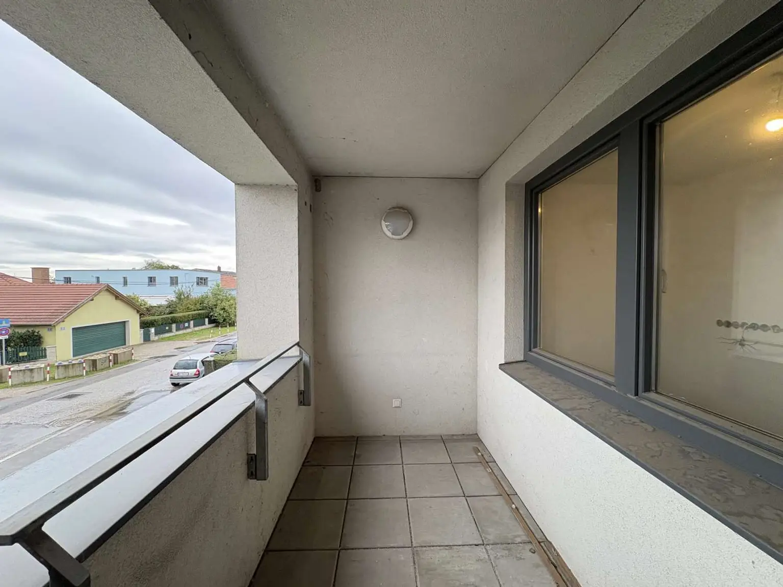 FINANZIERUNGSBEITRAG - 
Großzügige 3-Zimmer-Wohnung mit Loggia!