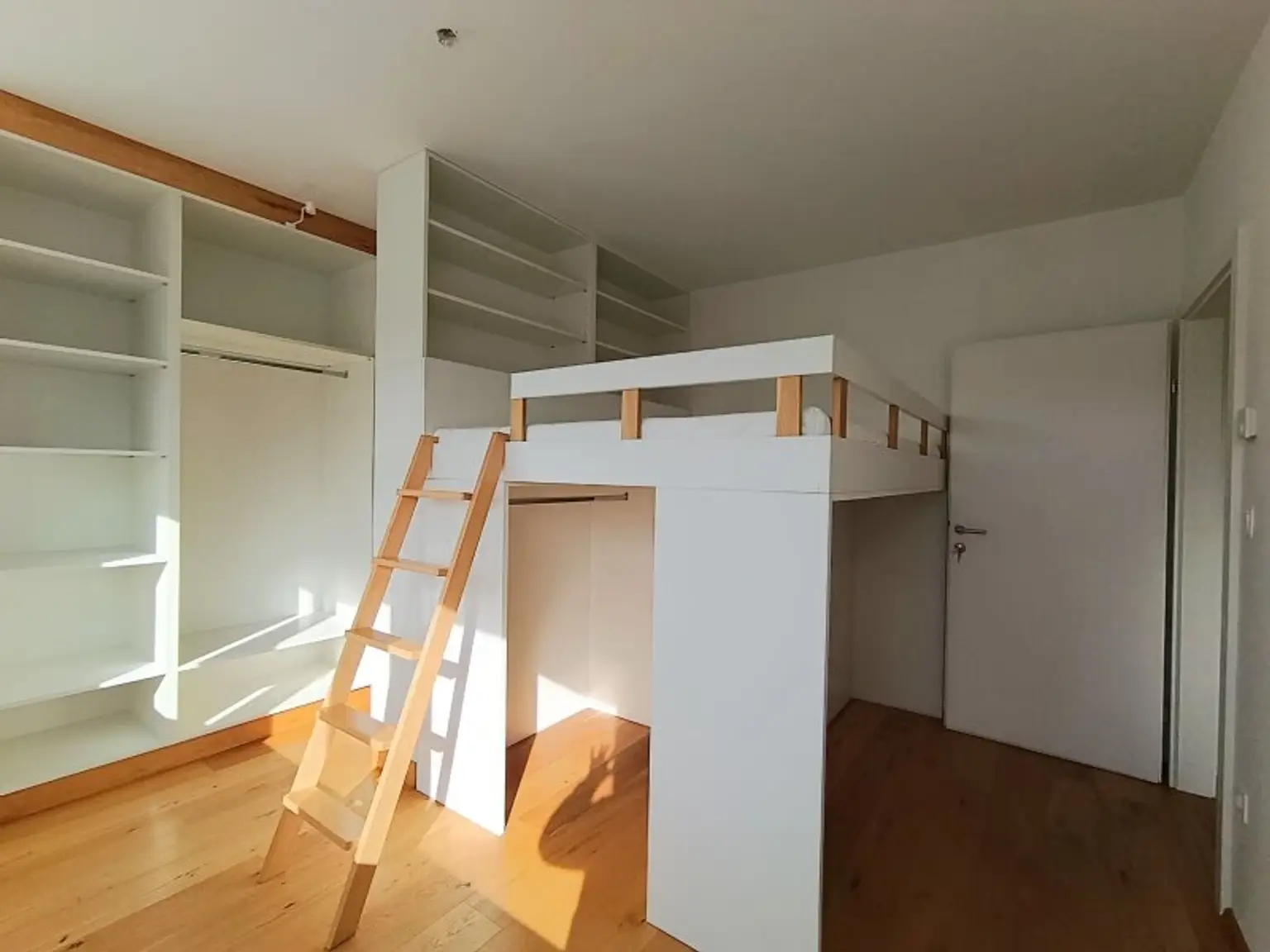 Über den Dächern von Wien – Exklusive Dachgeschoss-Maisonette mit Weitblick und direkter U4-Anbindung Unter St. Veit