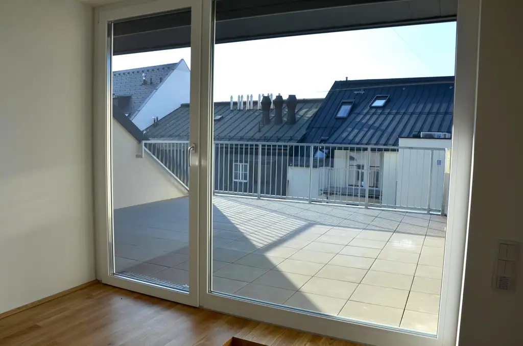 HOCHWERTIGE MAISONETTEWOHNUNG MIT TERRASSE