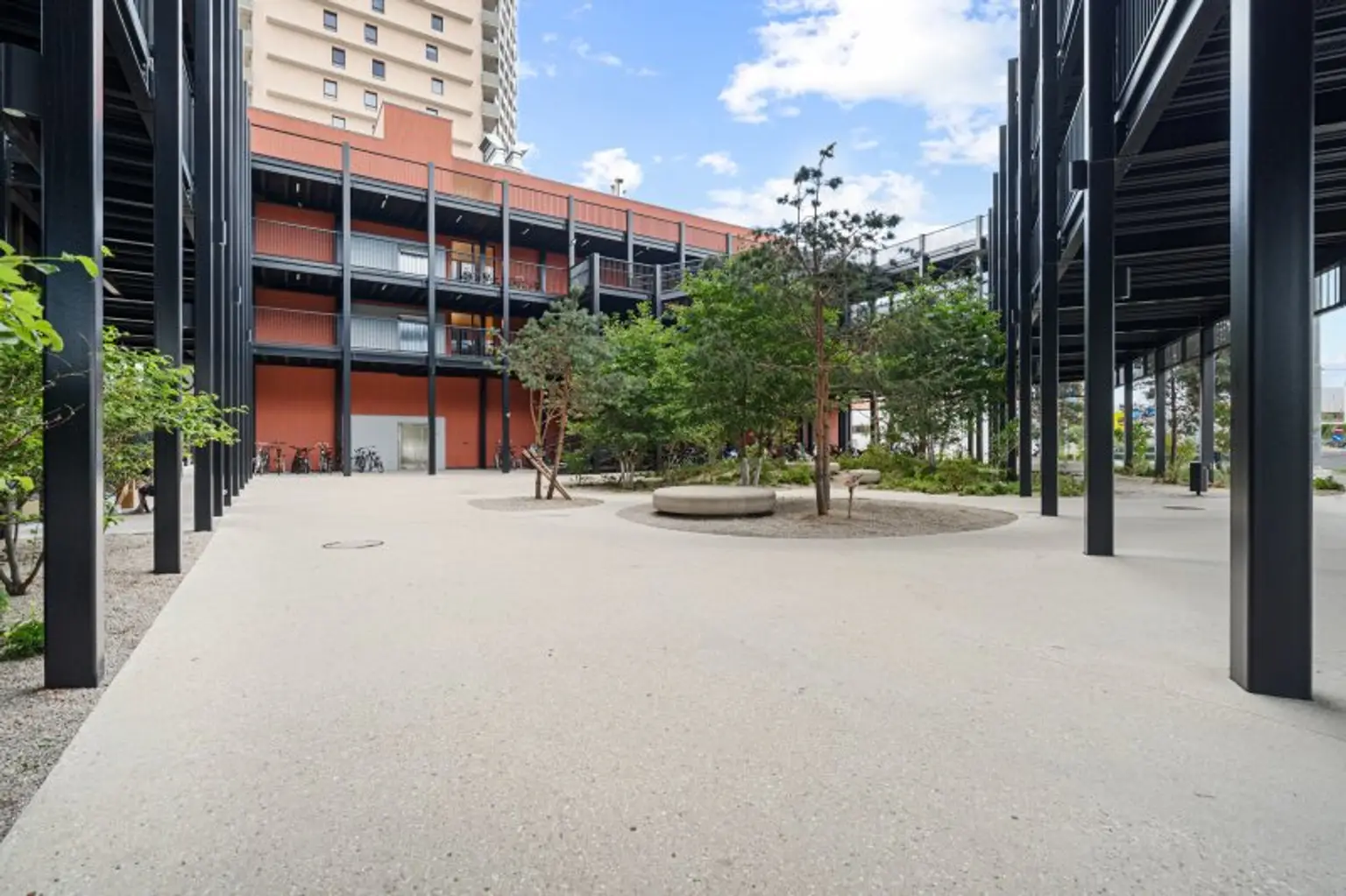 Modernes Wohnen über den Dächern Wiens – stilvolle Neubauwohnung mit Loggia im 18. Stock des Helio Towers