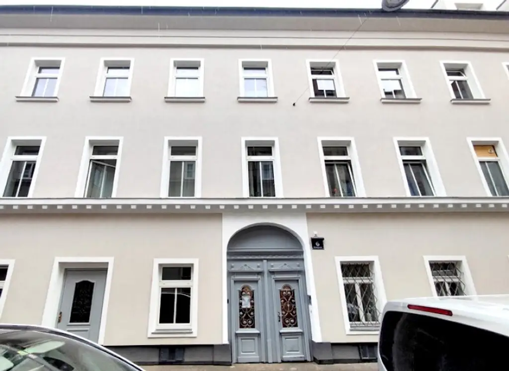 Krongasse! 3-Zimmer Altbau-Erstbezug in liebevoll saniertem Altbauhaus - Top13