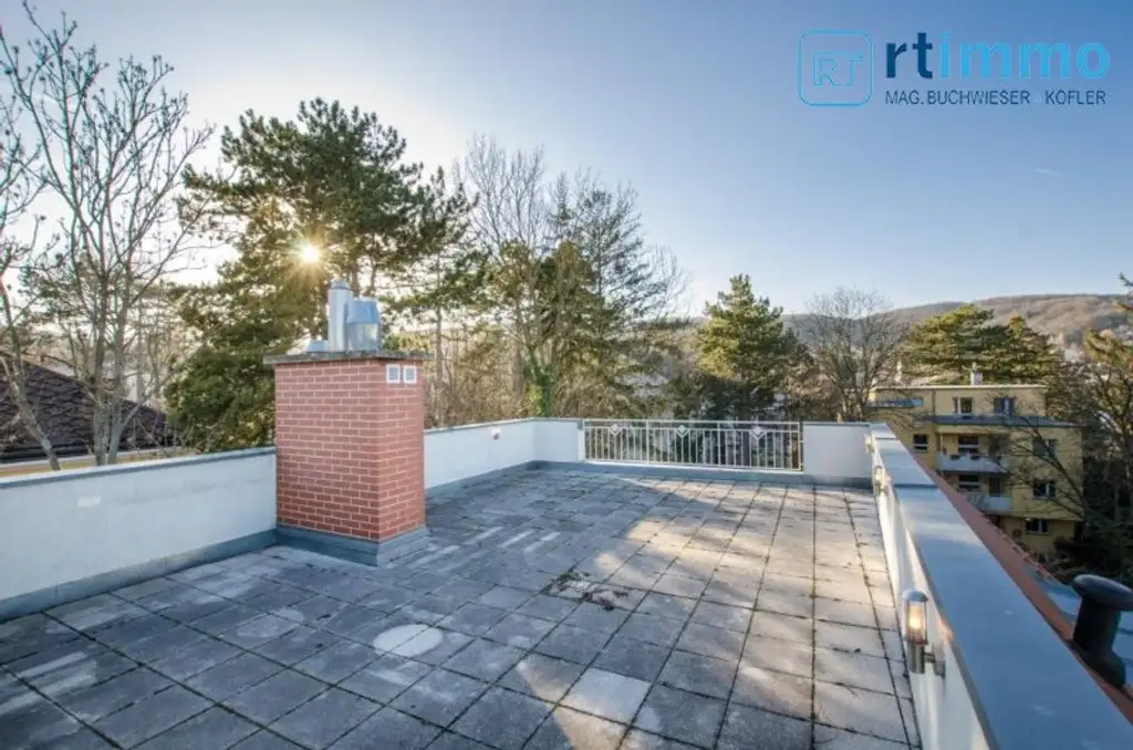 VIER ZIMMER | SCHÖNE UND HELLE TERRASSENWOHNUNG + 70 m2 DACHTERRASSE + GARAGE