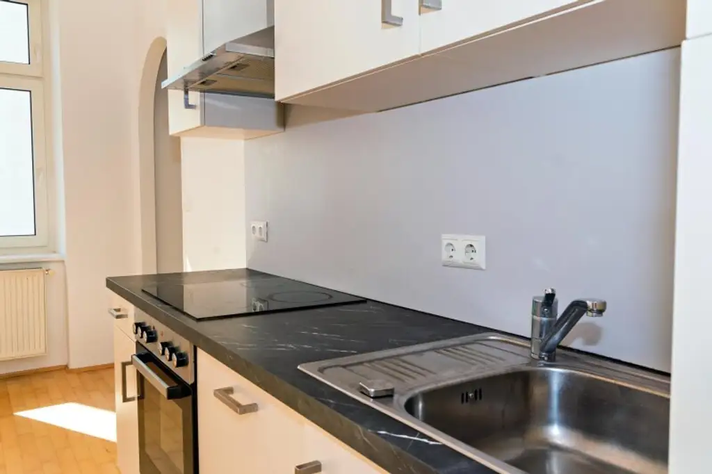 2 Zimmer Wohnung im 3. Liftstock in sehr guter Lage