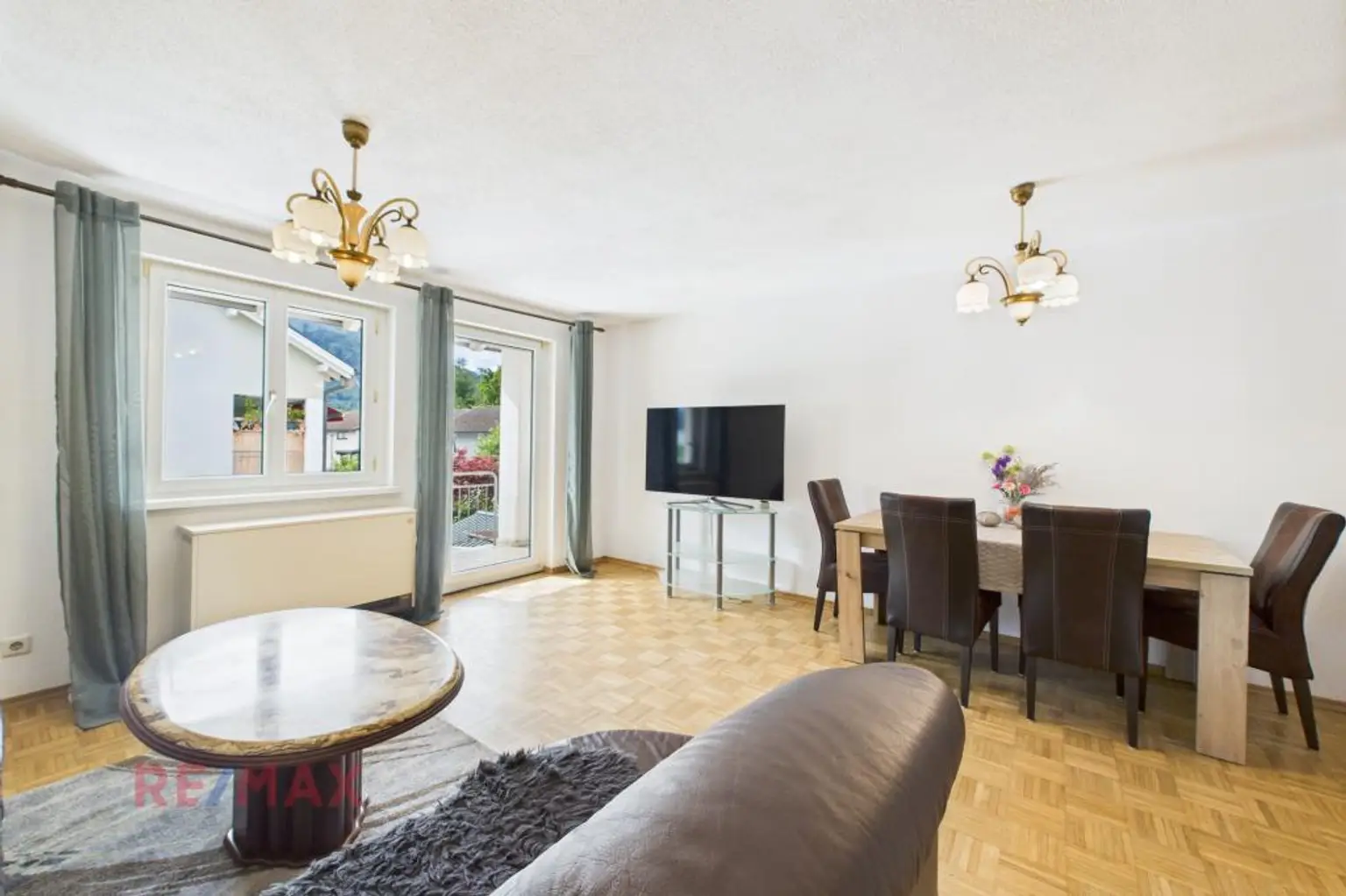 Sonne, Ruhe, Komfort: Helle 2-Zimmer-Wohnung mit großzügigem Balkon