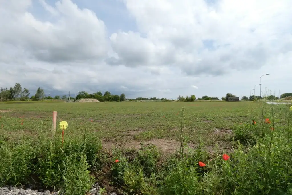 NEUER GEWERBEPARK GEEIGNET FÜR KLEIN- UND MITTELBETRIEBE