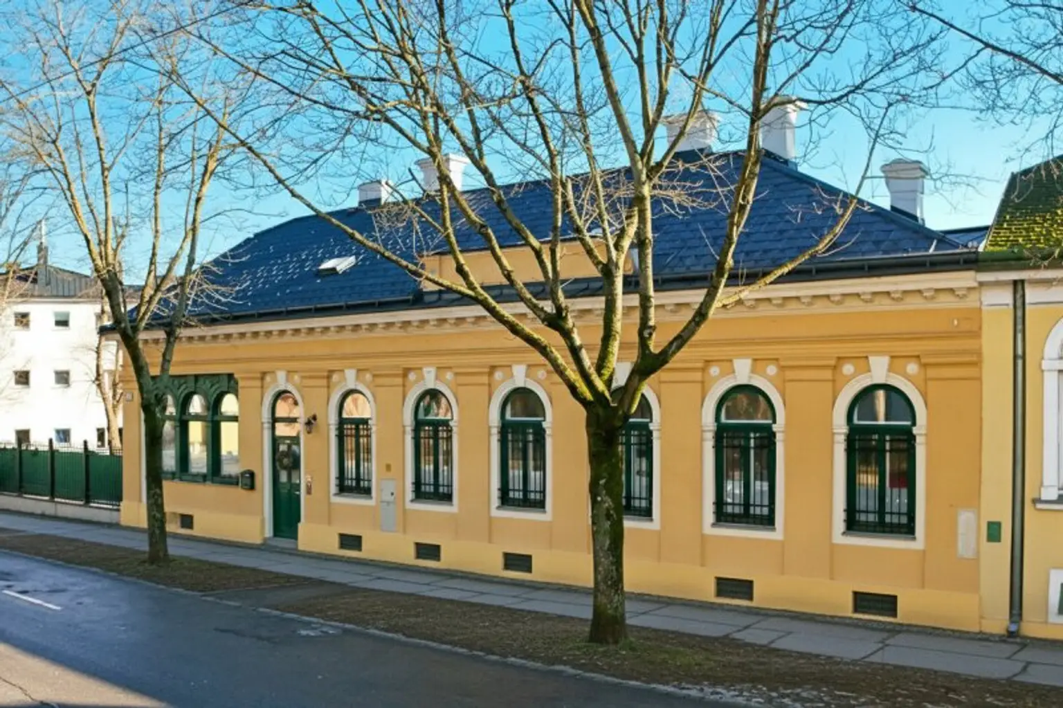 Straßenseitige Fassade