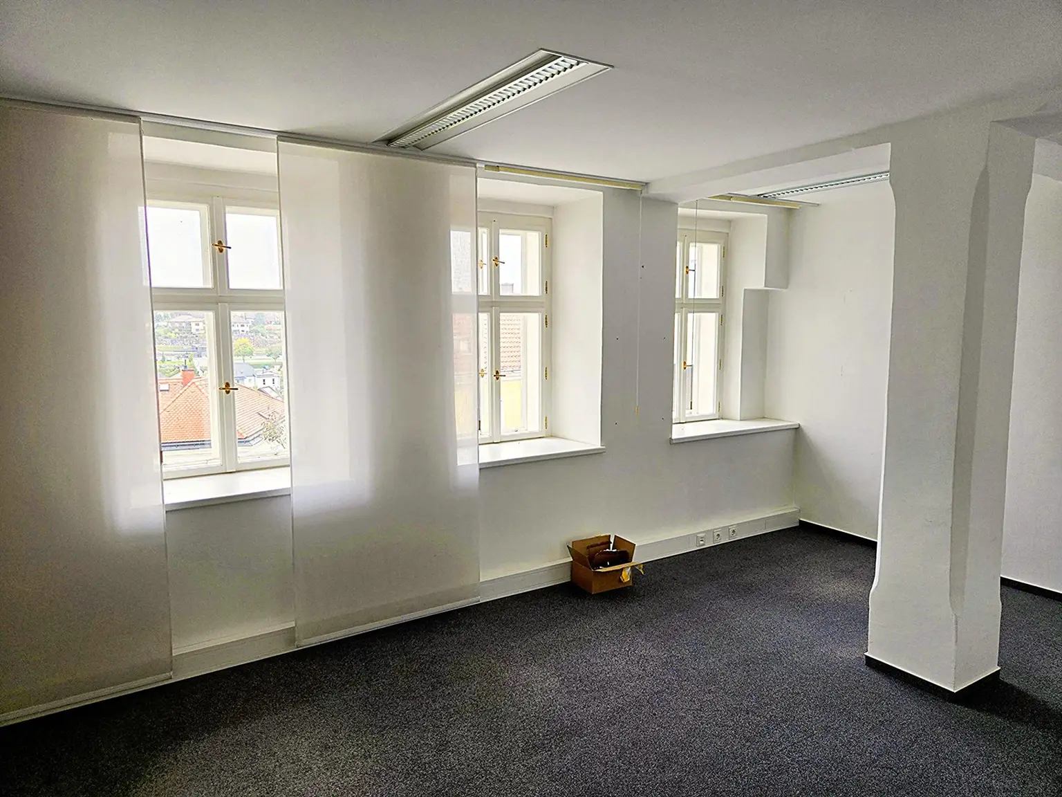 Freundliche Geschäftsräumlichkeit, Büro, Ordination oder Kanzlei im Erdgeschoss im Zentrum Haag zu mieten