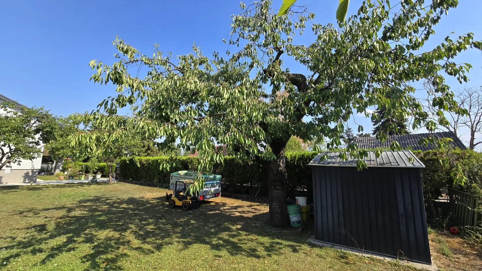 04 Gartenhütte