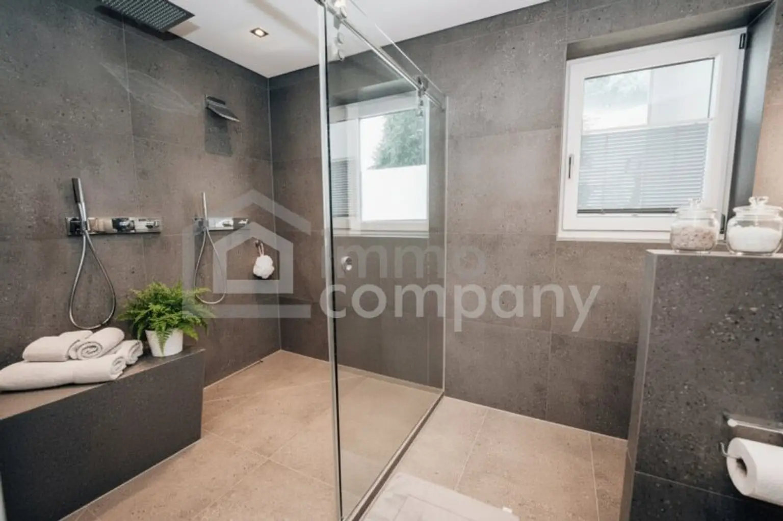 Nur eines von drei Bädern..