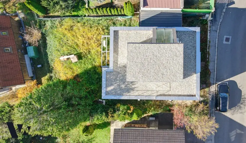 EXKLUSIVE VILLA AM RANDE DES WIENERWALDS | PANORAMABLICK & SÜDHANGLAGE