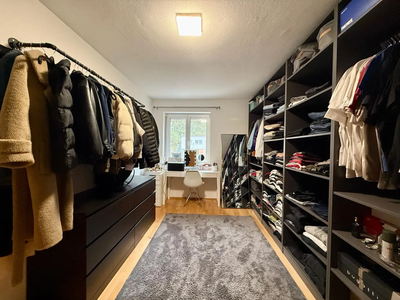 EINZIEHEN & WOHLFÜHLEN - Helle 3-Zimmer-Wohnung mit Terrasse und Parkplatz