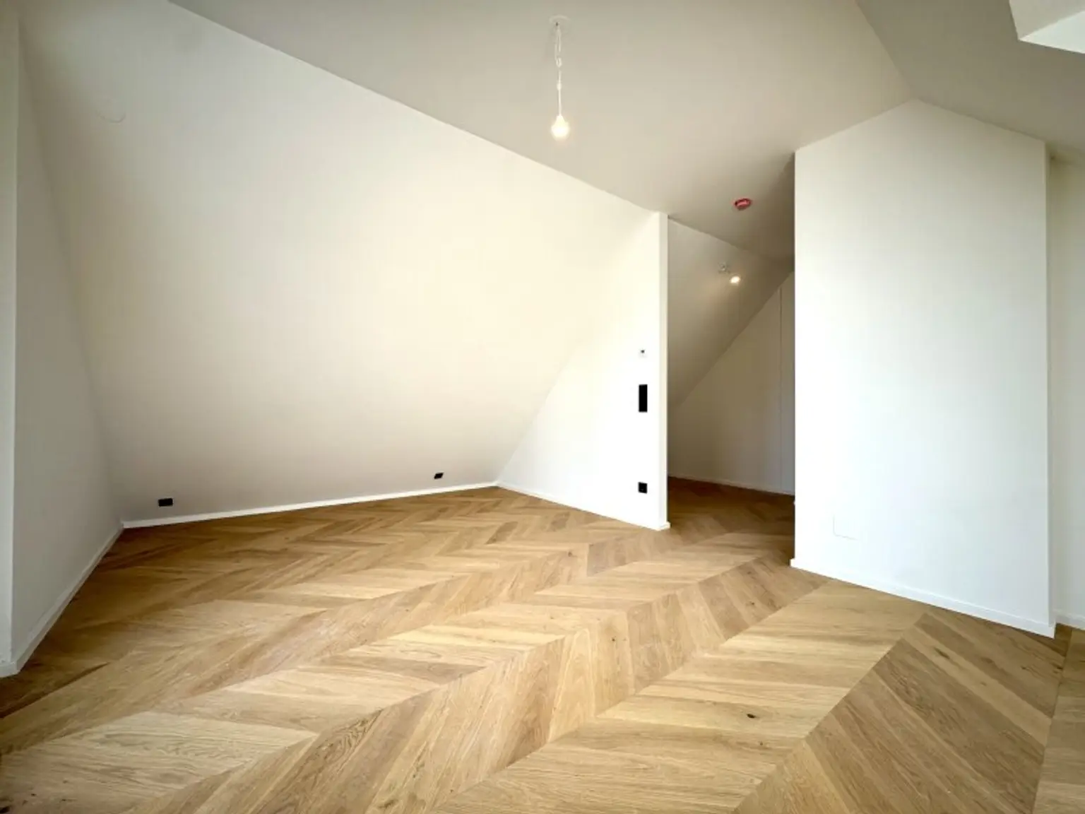 PENTHOUSE LIVING - 5 TERRASSEN - AUSBLICK - WÄRMEPUMPE - DECKENKÜHLUNG - NÄHE U1!