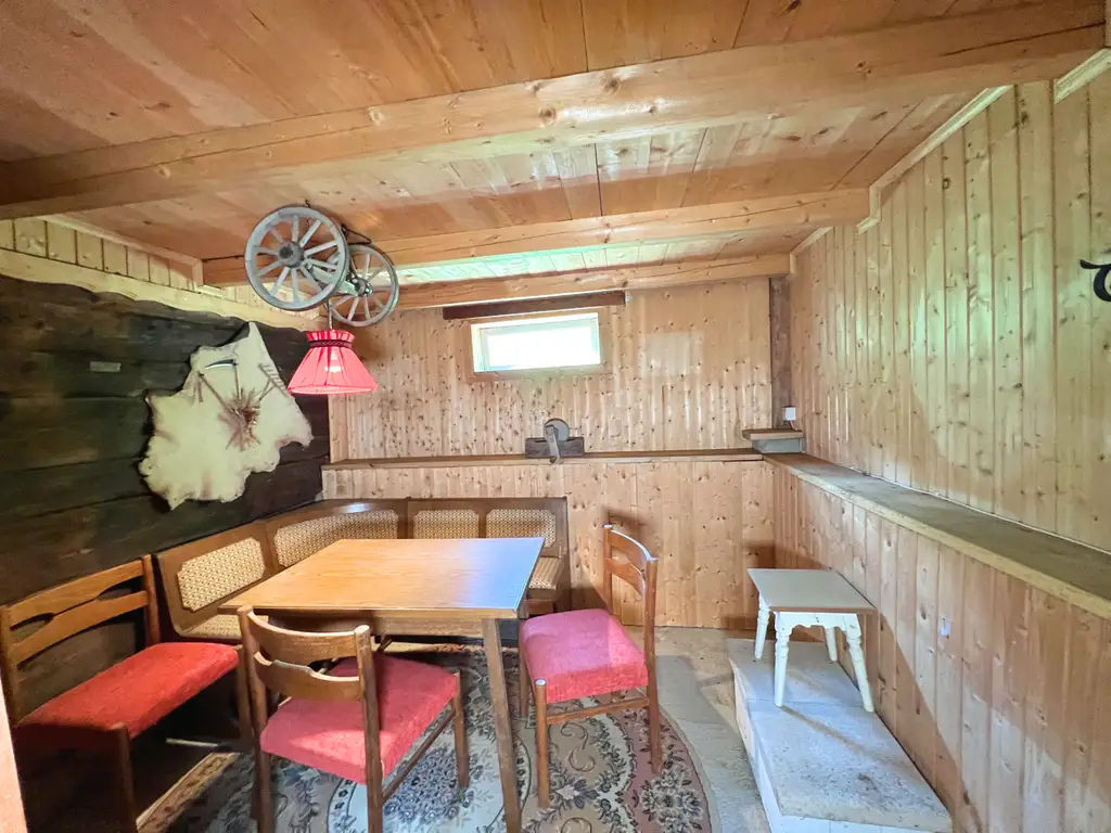 Alleinlage - Naturnahe Ruheoase, liebevolles Waldhaus aus Holz