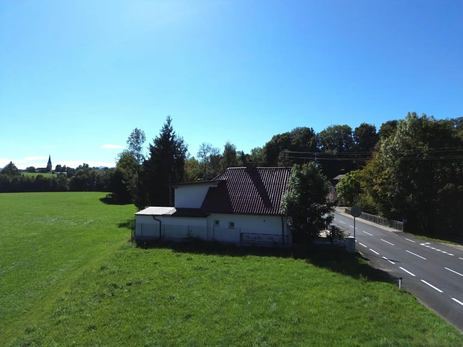 Einfamilienhaus mit 6-Zimmer, Galerie, Panoramablick, Doppelcarport und viel Potential  in sonniger Lage in Gampern / Witzling