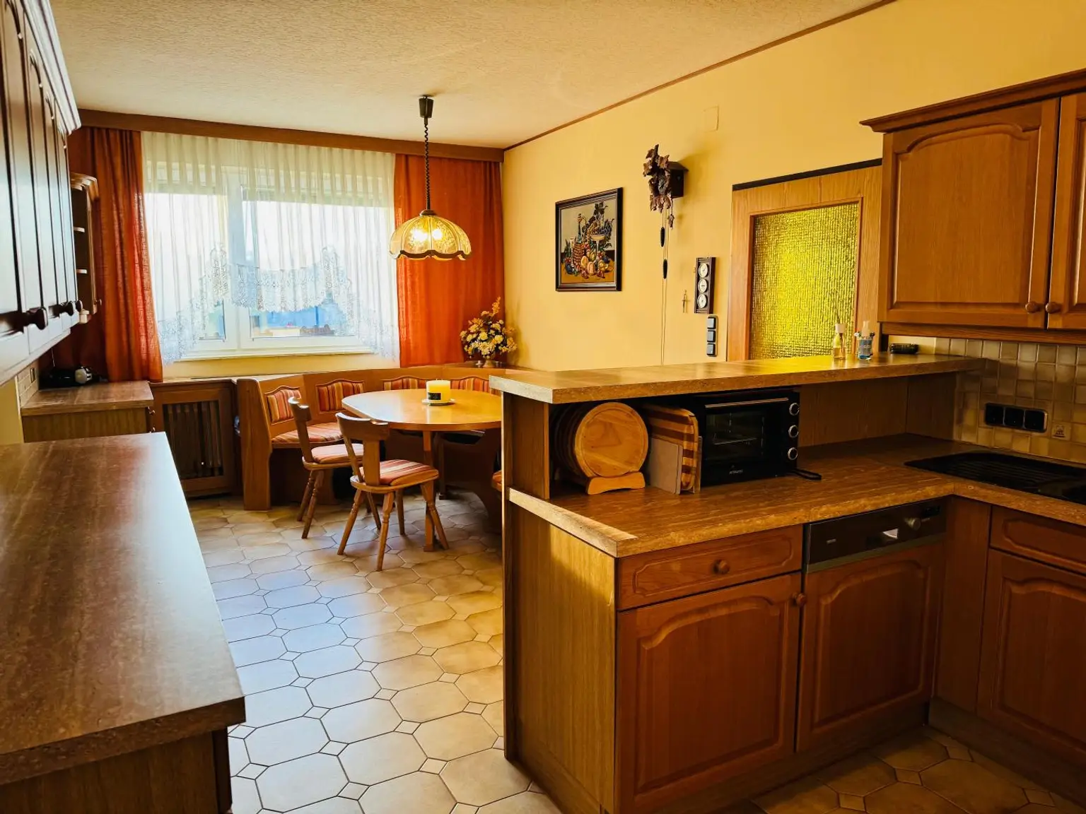 "Einfamilienhaus mit 7 Zimmern und Garten – leistbar wohnen im Weinviertel"
