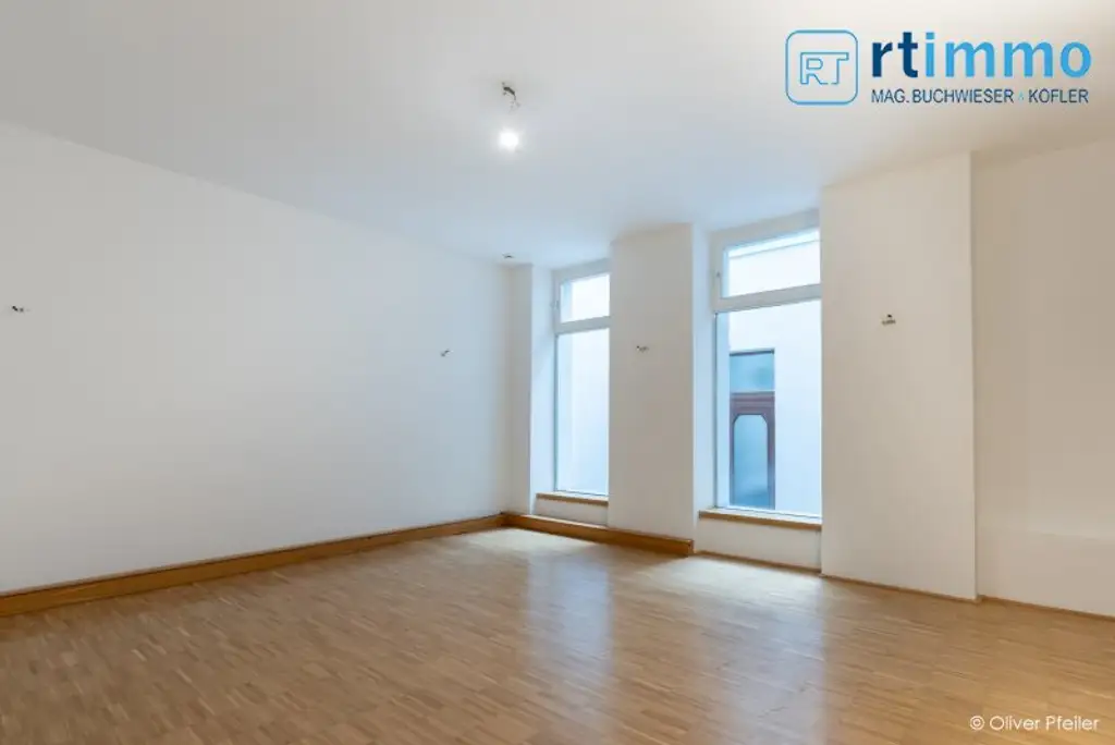 GROSSES BÜRO MIT TERRASSE UNBEFRISTET ZU VERMIETEN