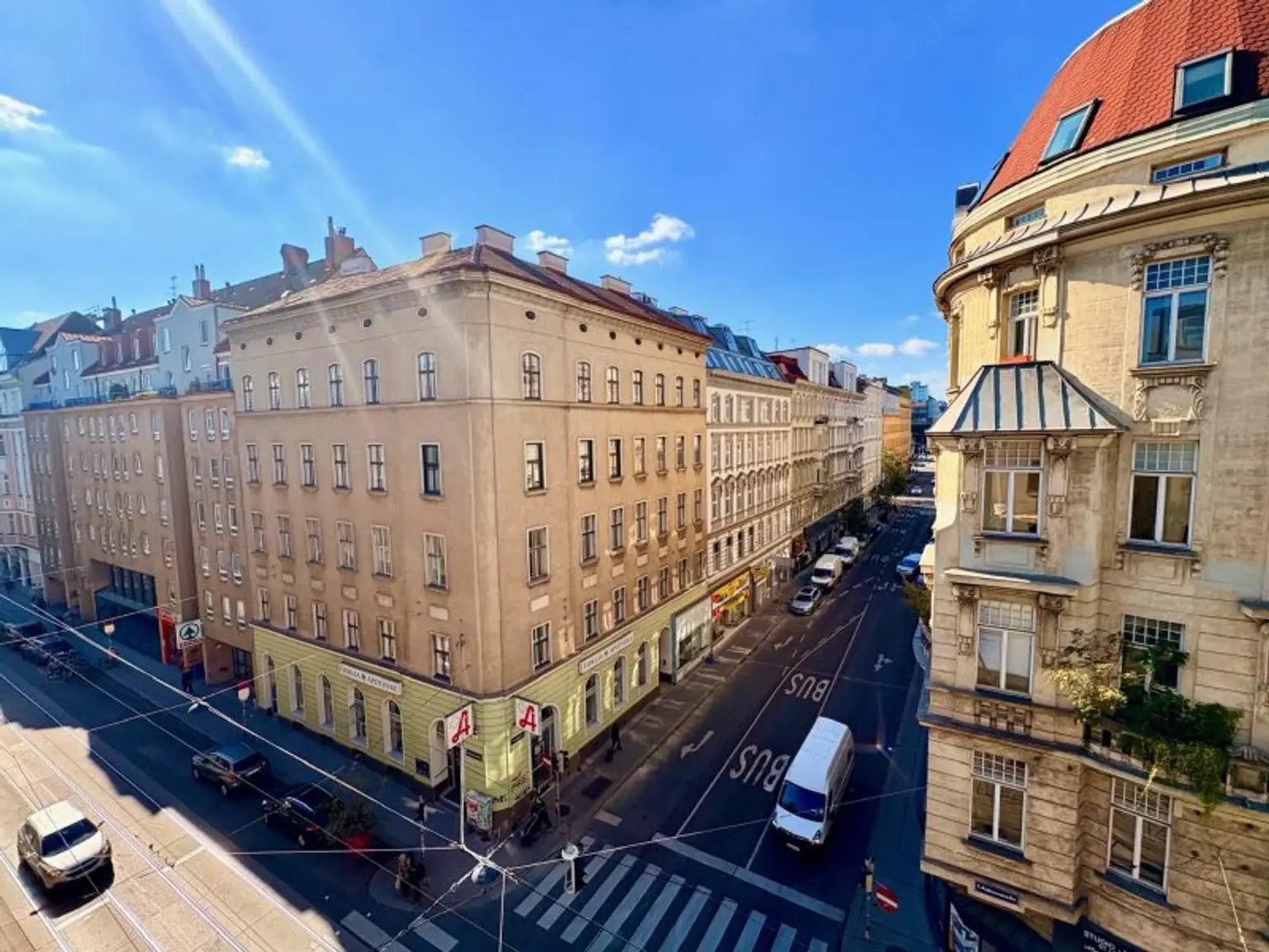 FAMILIENGLÜCK IM 7. - URBANE TRAUMWOHNUNG FÜR STADTLIEBHABER:INNEN