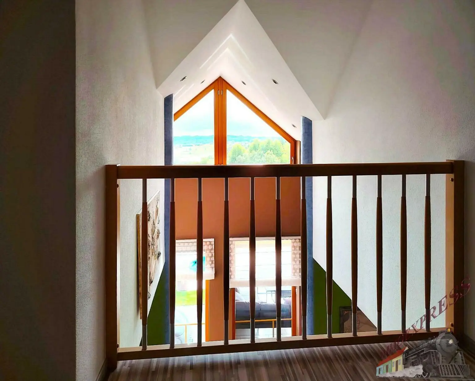 Tolles Einfamilienhaus mit Pool, Panorama-Ausblick und moderner PV-Anlage – hier fühlt sich Ihre Familie zuhause!