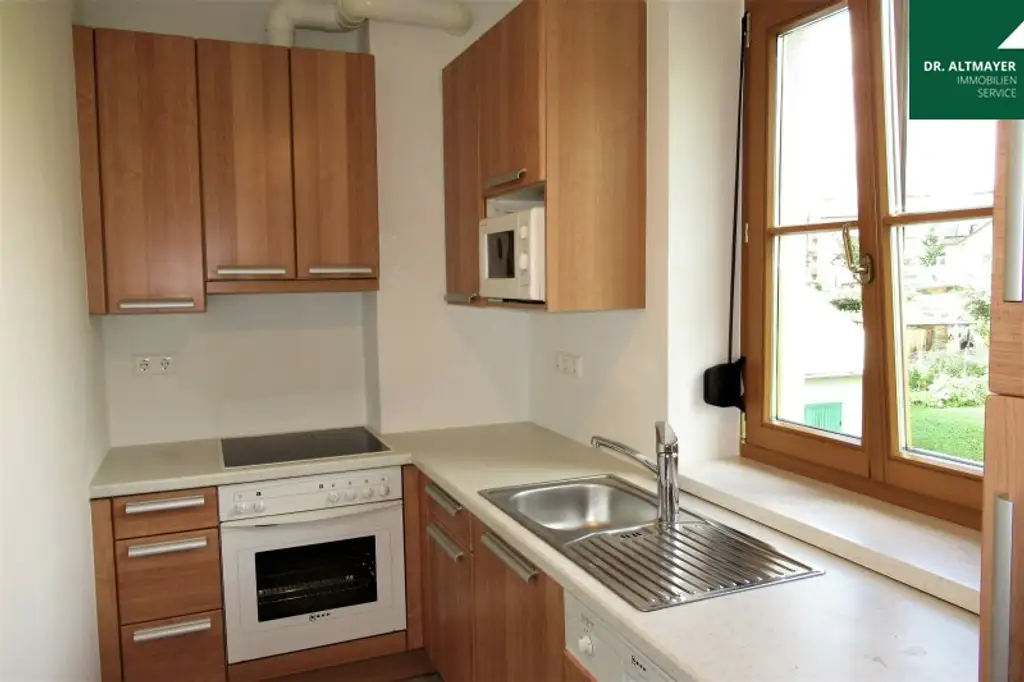 Ruhige Stadtwohnung mit Balkon und schönem abgetrennten  Garten