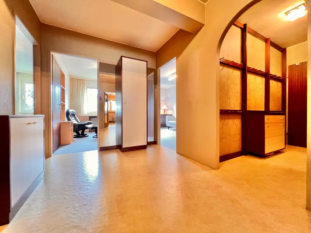 Familientauglich! 4 Zimmer + Loggia nähe Brunnenmarkt