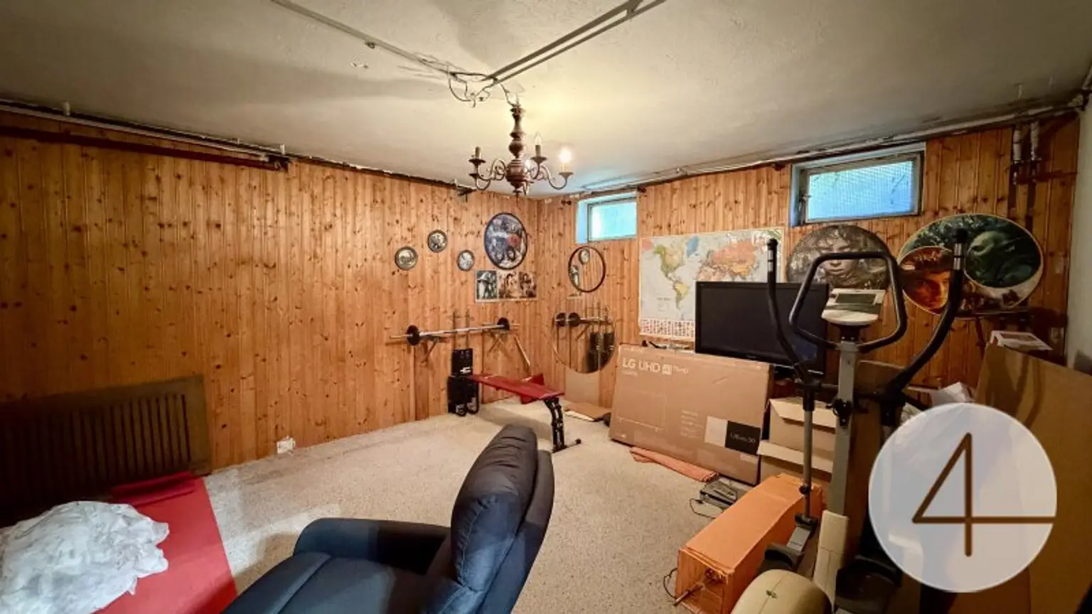 „Traumhaus mit Wintergarten Teich und Pool – Wohnen auf 727 m² in idyllischer Lage“